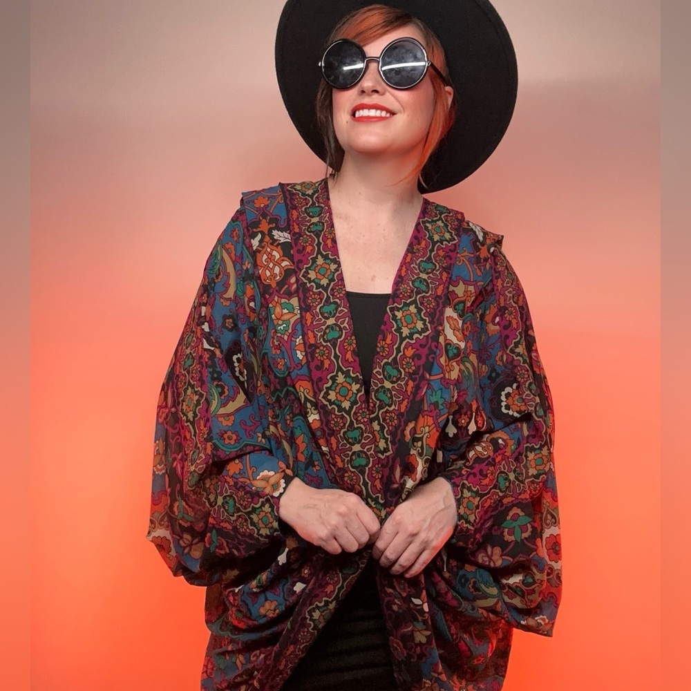 Unique Pattern Cocoon Wrap / One Size - image 1